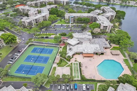901 Colony Point Circle Pembroke Pines FL 33026