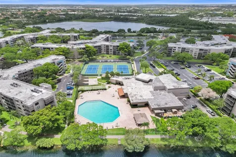 901 Colony Point Circle Pembroke Pines FL 33026