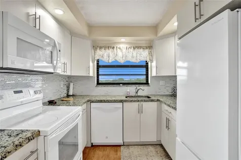 901 Colony Point Circle Pembroke Pines FL 33026