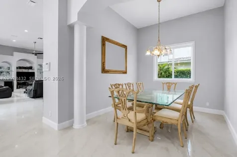 3852 Oak Ridge Circle Weston FL 33331