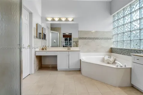 3852 Oak Ridge Circle Weston FL 33331
