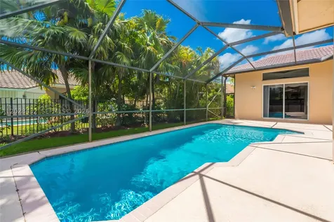 3852 Oak Ridge Circle Weston FL 33331