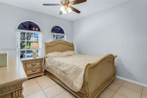 3852 Oak Ridge Circle Weston FL 33331