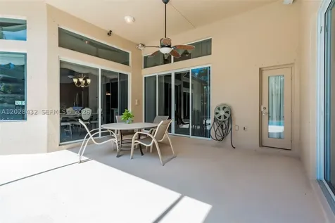3852 Oak Ridge Circle Weston FL 33331