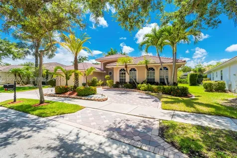 3852 Oak Ridge Circle Weston FL 33331