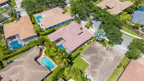 3852 Oak Ridge Circle Weston FL 33331