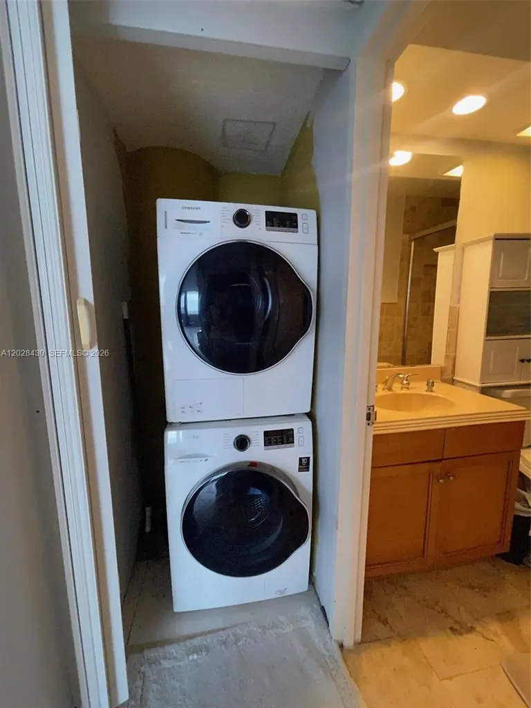 3725 S Ocean Drive Hollywood FL 33019