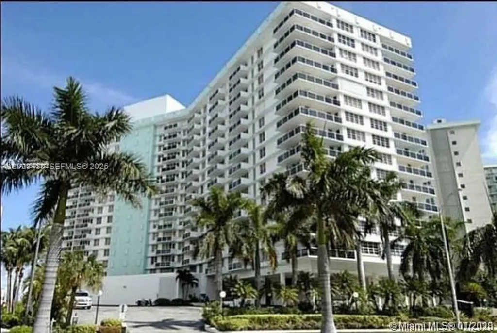 3725 S Ocean Drive Hollywood FL 33019