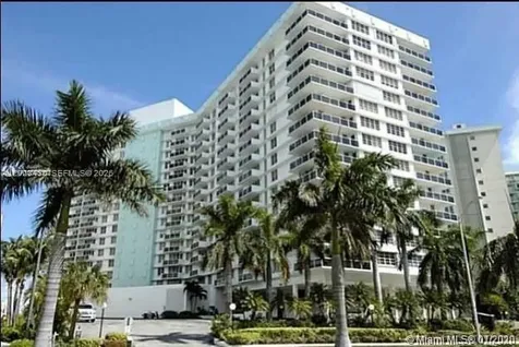 3725 S Ocean Drive Hollywood FL 33019