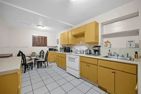1421 SW 92nd Avenue Miami FL 33174