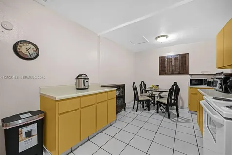 1421 SW 92nd Avenue Miami FL 33174