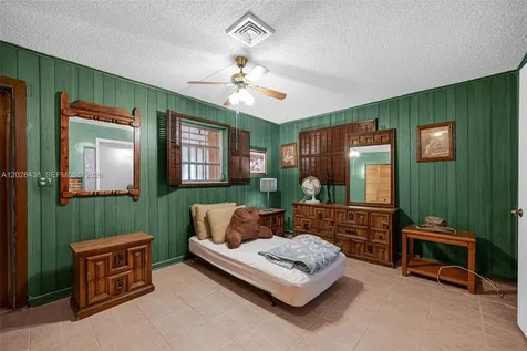1421 SW 92nd Avenue Miami FL 33174