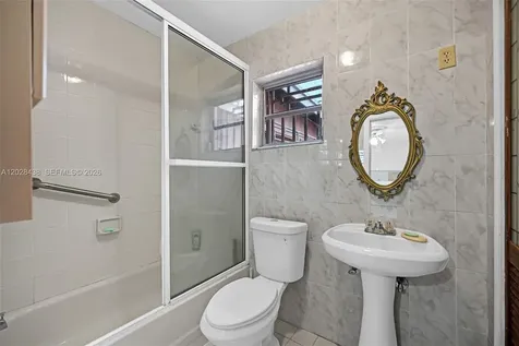 1421 SW 92nd Avenue Miami FL 33174