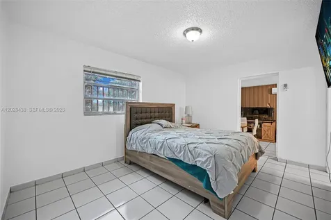 1421 SW 92nd Avenue Miami FL 33174