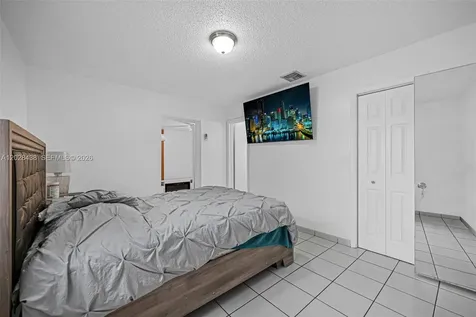 1421 SW 92nd Avenue Miami FL 33174