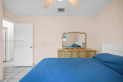 1421 SW 92nd Avenue Miami FL 33174