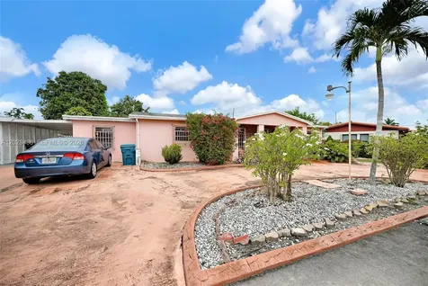 1421 SW 92nd Avenue Miami FL 33174