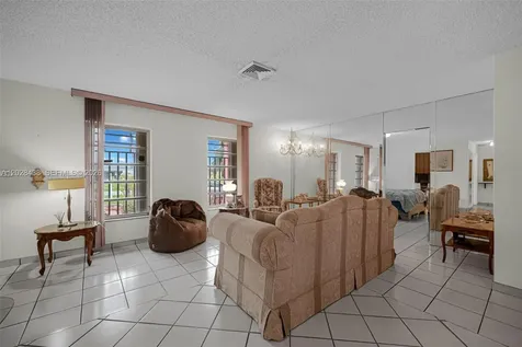 1421 SW 92nd Avenue Miami FL 33174