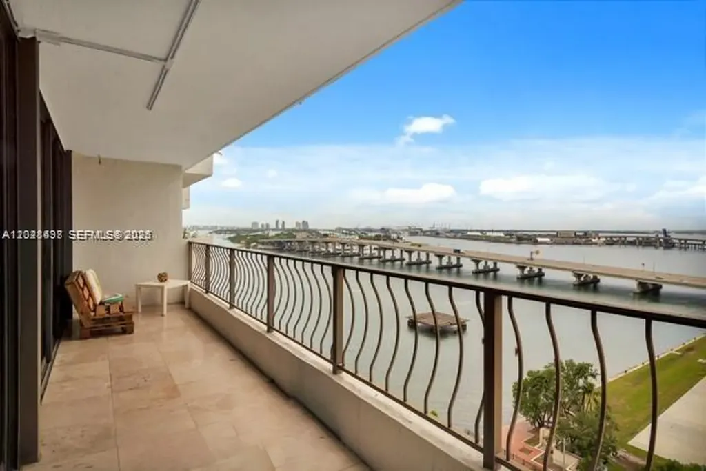 555 NE 15th Street Miami FL 33132