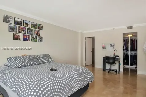 555 NE 15th Street Miami FL 33132