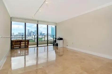 555 NE 15th Street Miami FL 33132