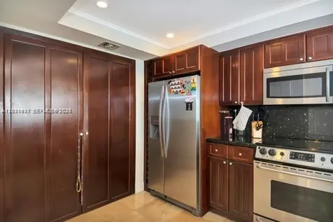 555 NE 15th Street Miami FL 33132