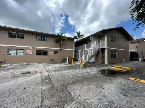 5644 W 25th Court Hialeah FL 33016