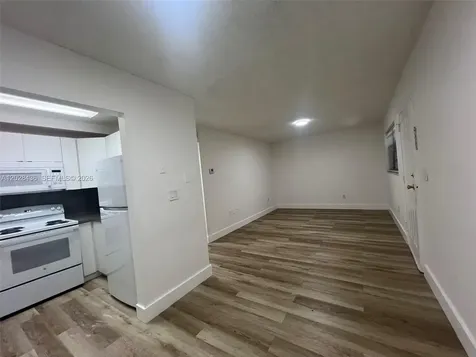 5644 W 25th Court Hialeah FL 33016
