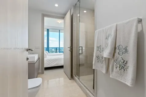 1000 Brickell Plaza Miami FL 33131