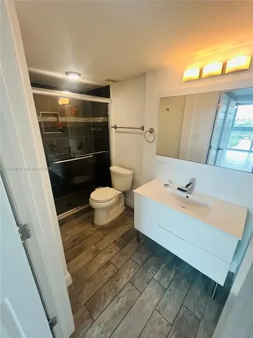 2655 Collins Avenue Miami Beach FL 33140
