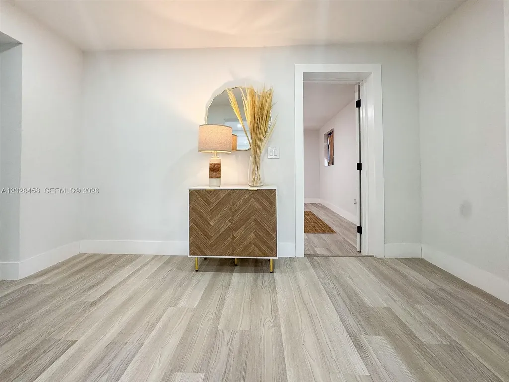 212 NW 28th Way Fort Lauderdale FL 33311