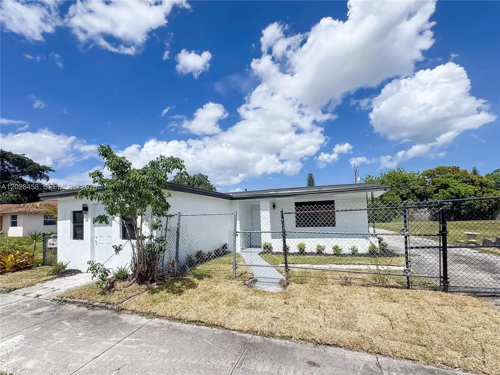 212 NW 28th Way Fort Lauderdale FL 33311