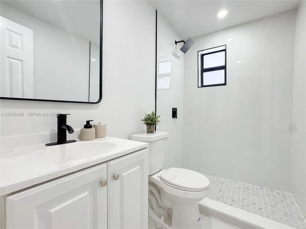 212 NW 28th Way Fort Lauderdale FL 33311