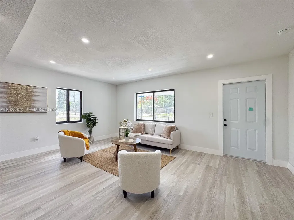 212 NW 28th Way Fort Lauderdale FL 33311