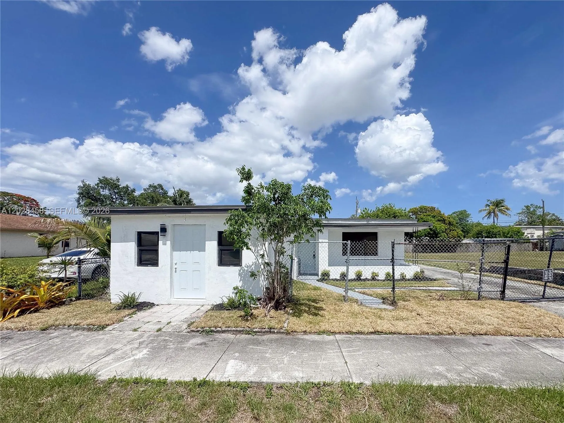 212 NW 28th Way Fort Lauderdale FL 33311