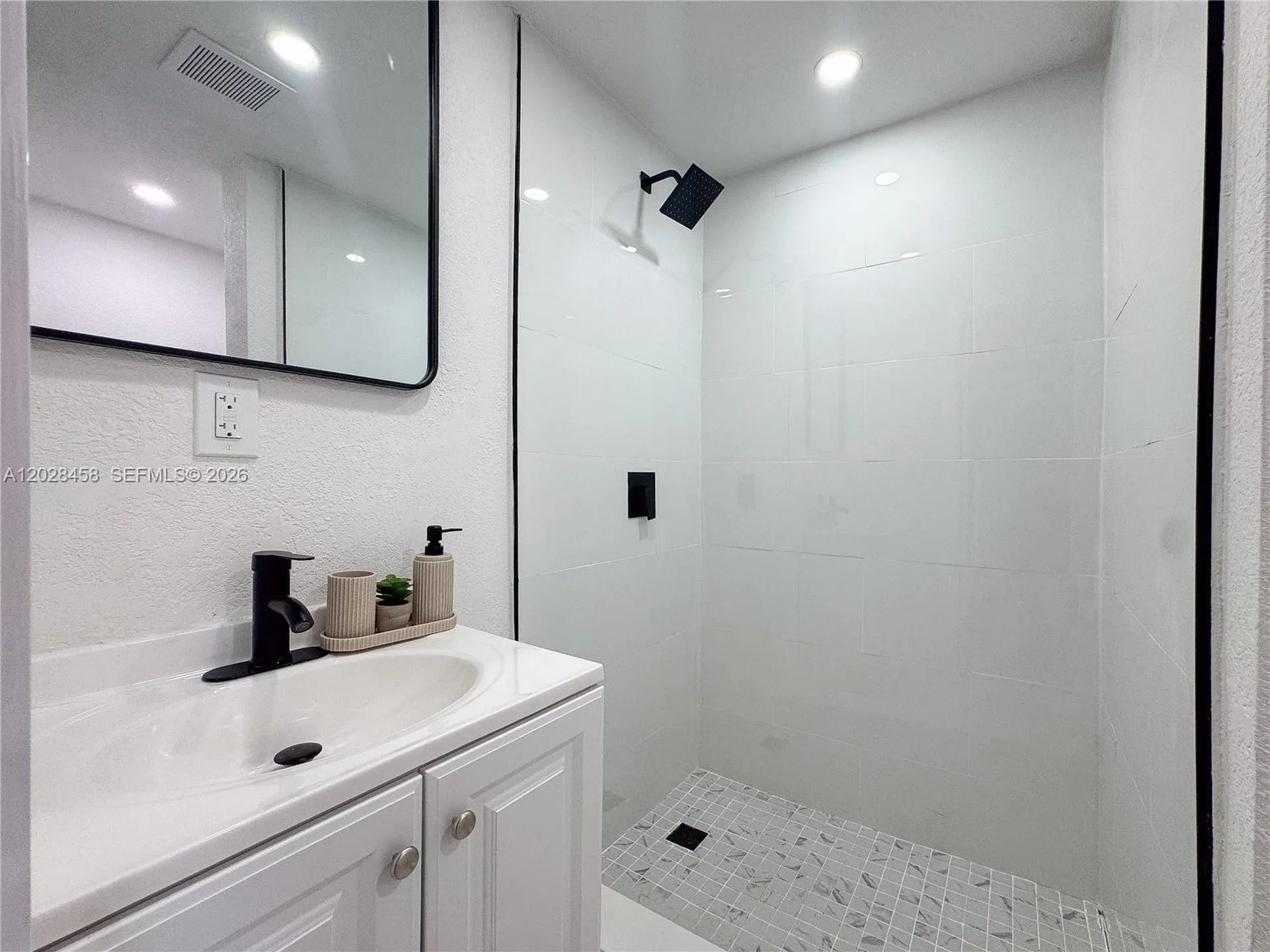 212 NW 28th Way Fort Lauderdale FL 33311