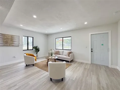 212 NW 28th Way Fort Lauderdale FL 33311