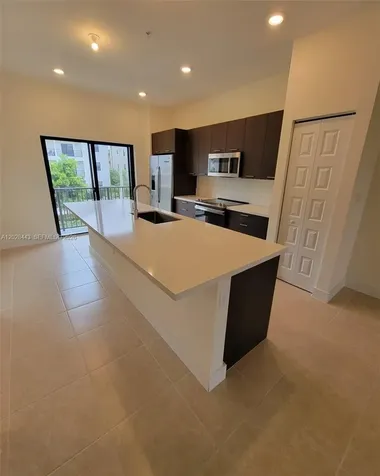 7915 NW 104th Avenue Doral FL 33178
