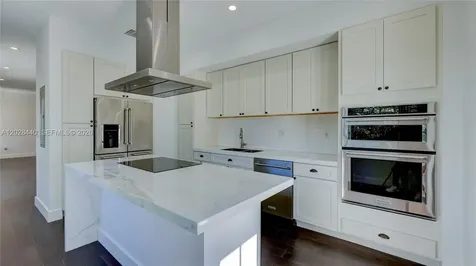 426 Aragon Avenue Coral Gables FL 33134