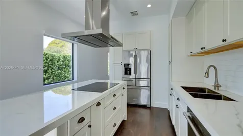 426 Aragon Avenue Coral Gables FL 33134