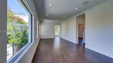 426 Aragon Avenue Coral Gables FL 33134