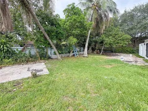 600 NW 108th Terrace Miami FL 33168