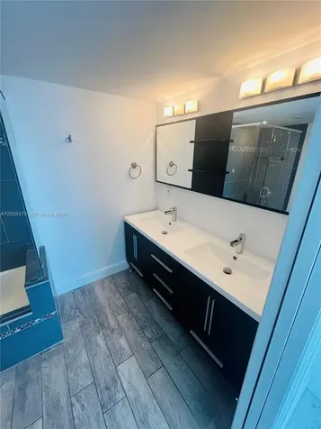 2655 Collins Avenue Miami Beach FL 33140