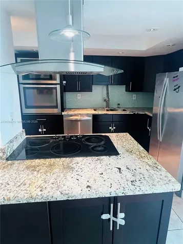 2655 Collins Avenue Miami Beach FL 33140