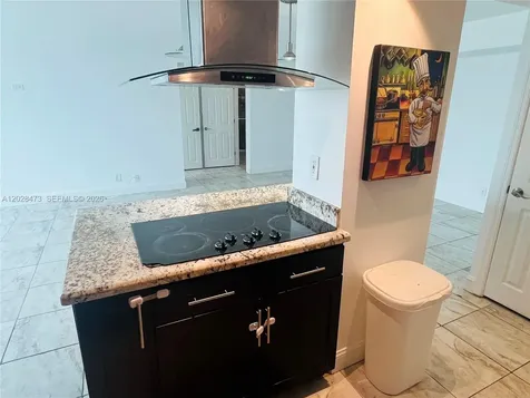 2655 Collins Avenue Miami Beach FL 33140
