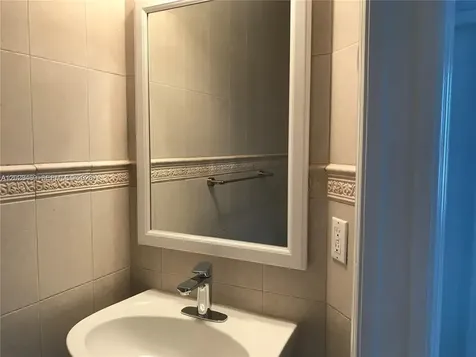 5743 NW 114th Path Doral FL 33178