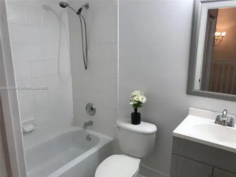 5743 NW 114th Path Doral FL 33178