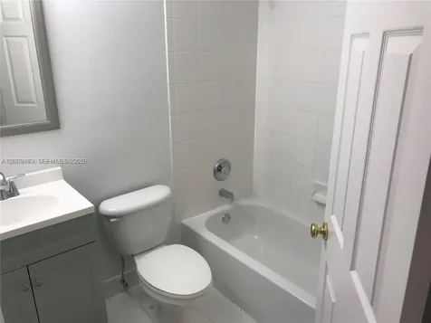 5743 NW 114th Path Doral FL 33178