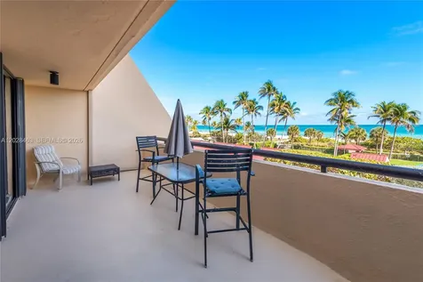 2555 Collins Avenue Miami Beach FL 33140