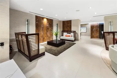 2555 Collins Avenue Miami Beach FL 33140
